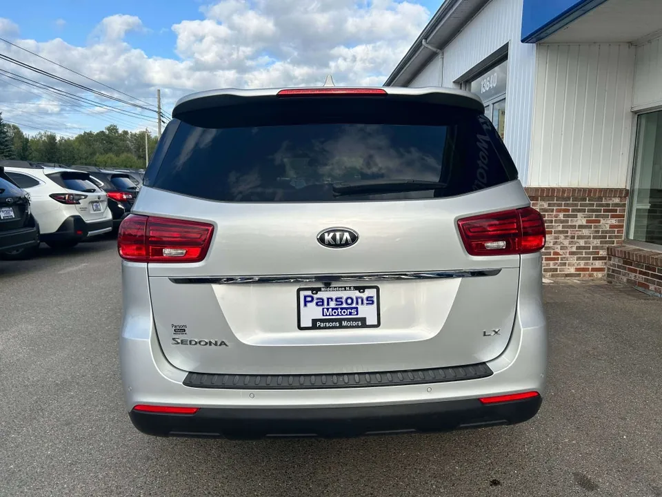 Kia Sedona 2019 photo 4