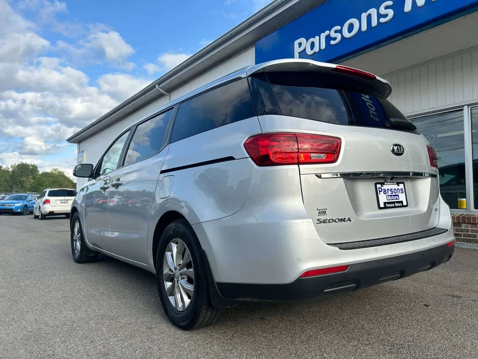 Kia Sedona 2019 photo 3