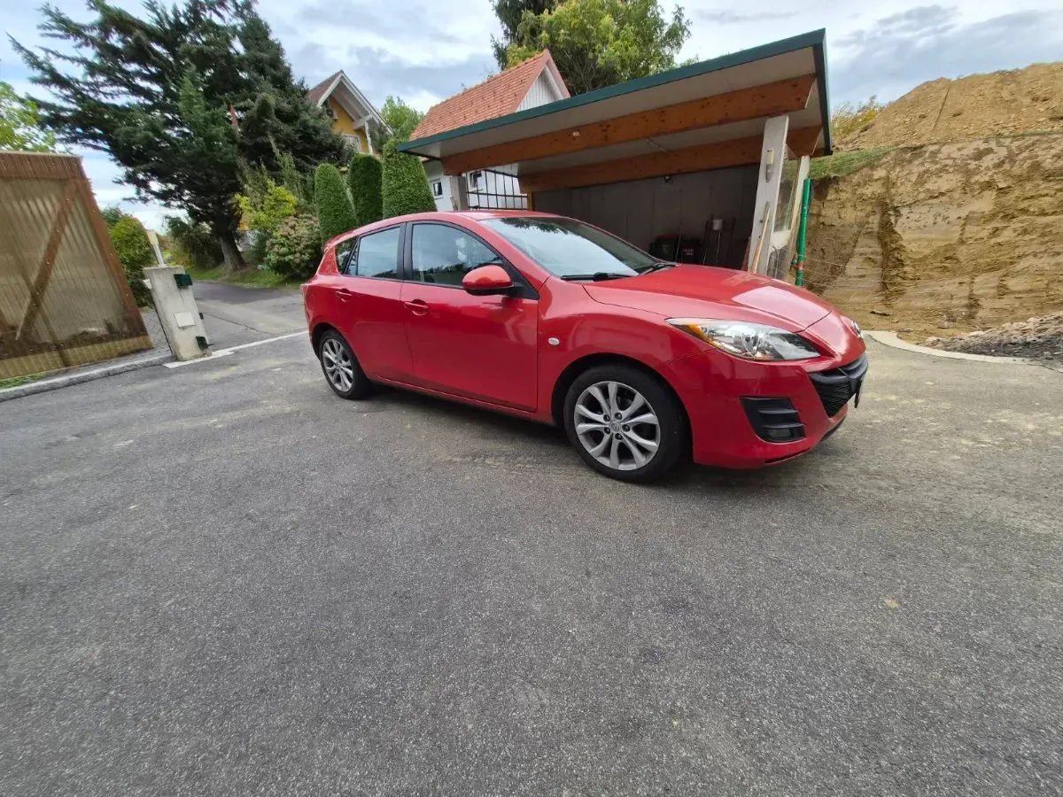 Mazda Mazda3 2010 photo 2