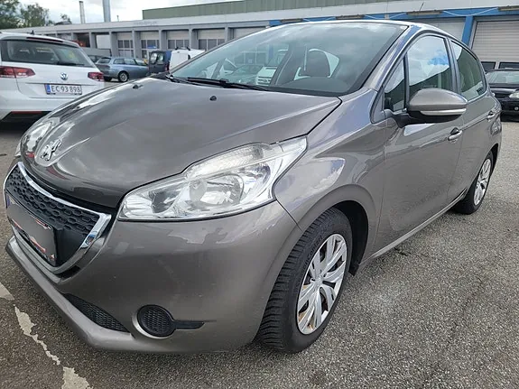 Peugeot 208 2012 photo 3