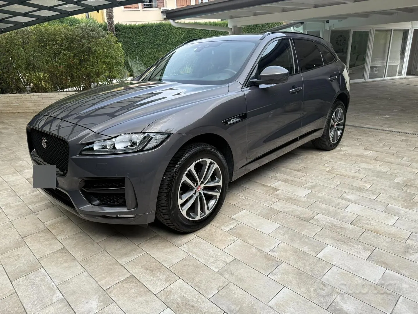 Jaguar F-Pace 2017 photo 3