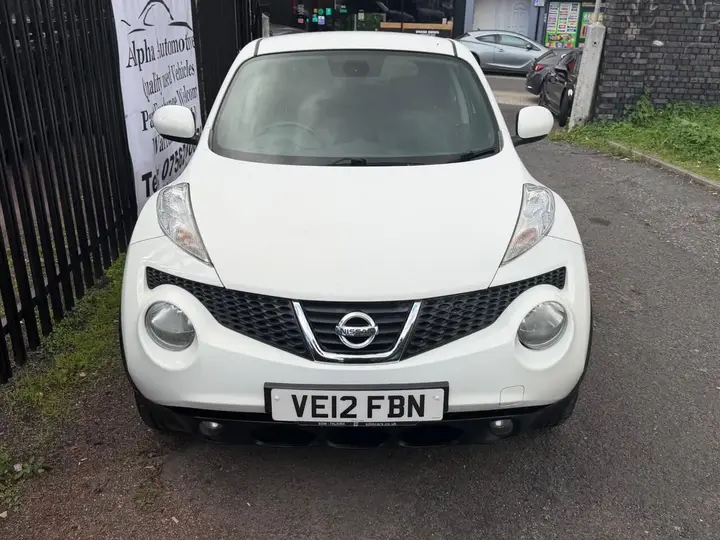 Nissan Juke 2012 photo 2