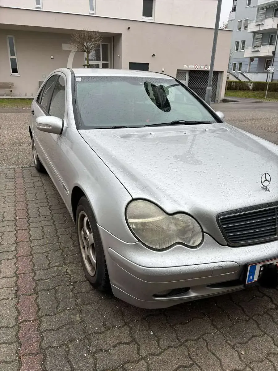 Mercedes-Benz C-Class 2003 photo 3