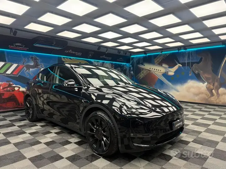 Tesla Model Y 2023 photo 3