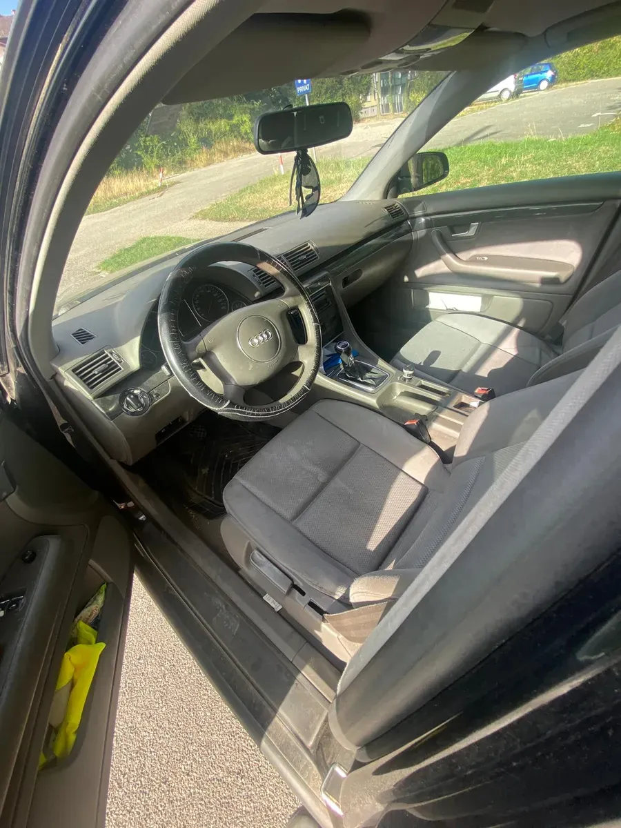 Audi A4 2004 photo 3