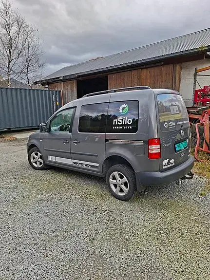 Volkswagen Caddy 2012 photo 2