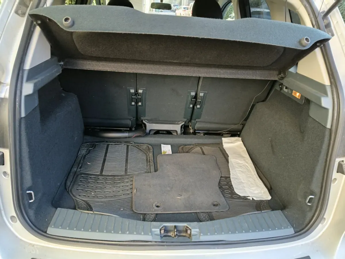Ford C-Max 2010 photo 3