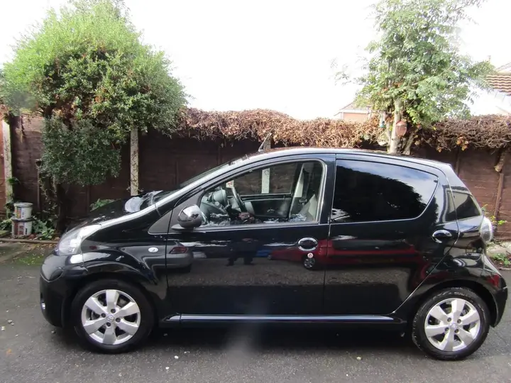 Toyota Aygo 2014 photo 2