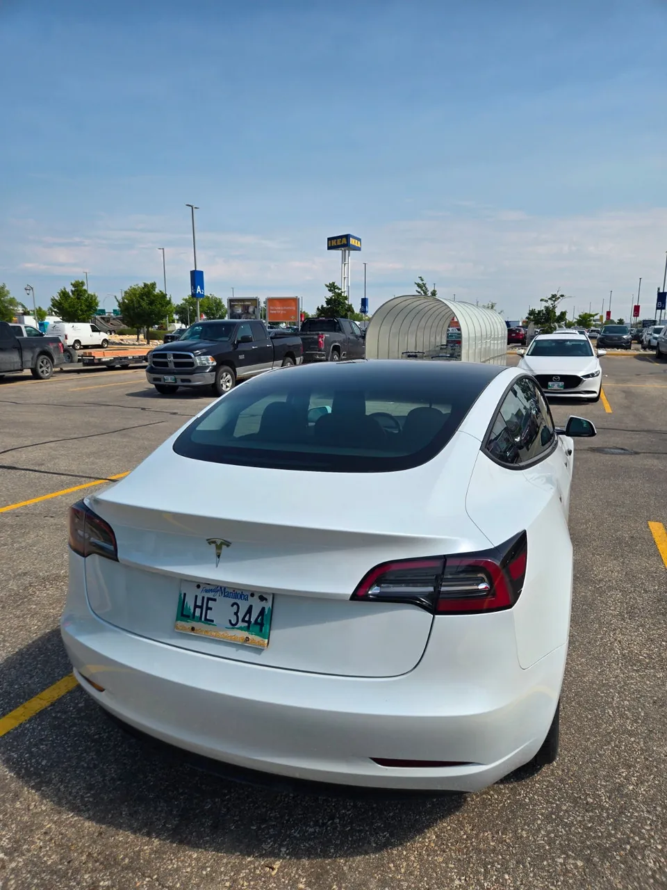 Tesla Model 3 2023 photo 3