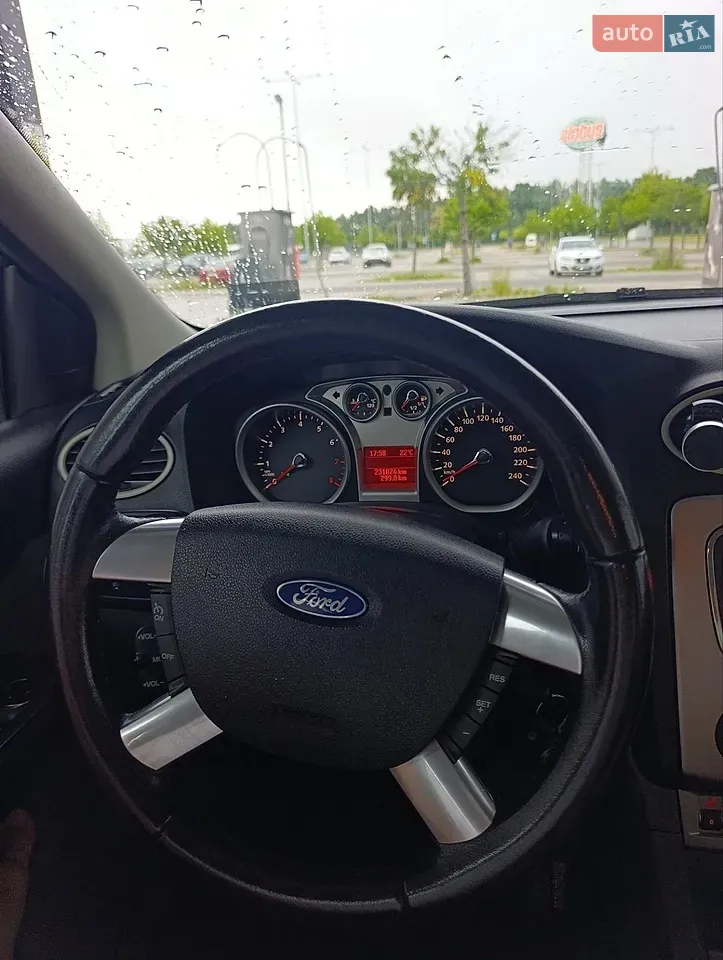 Ford Focus 2010 photo 4