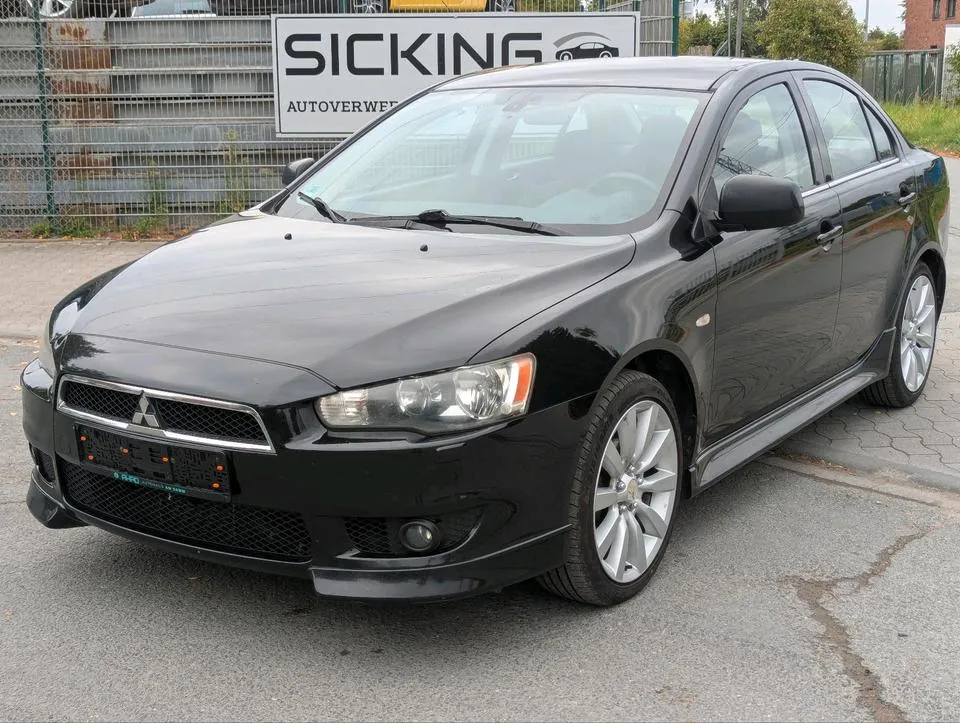Mitsubishi Lancer