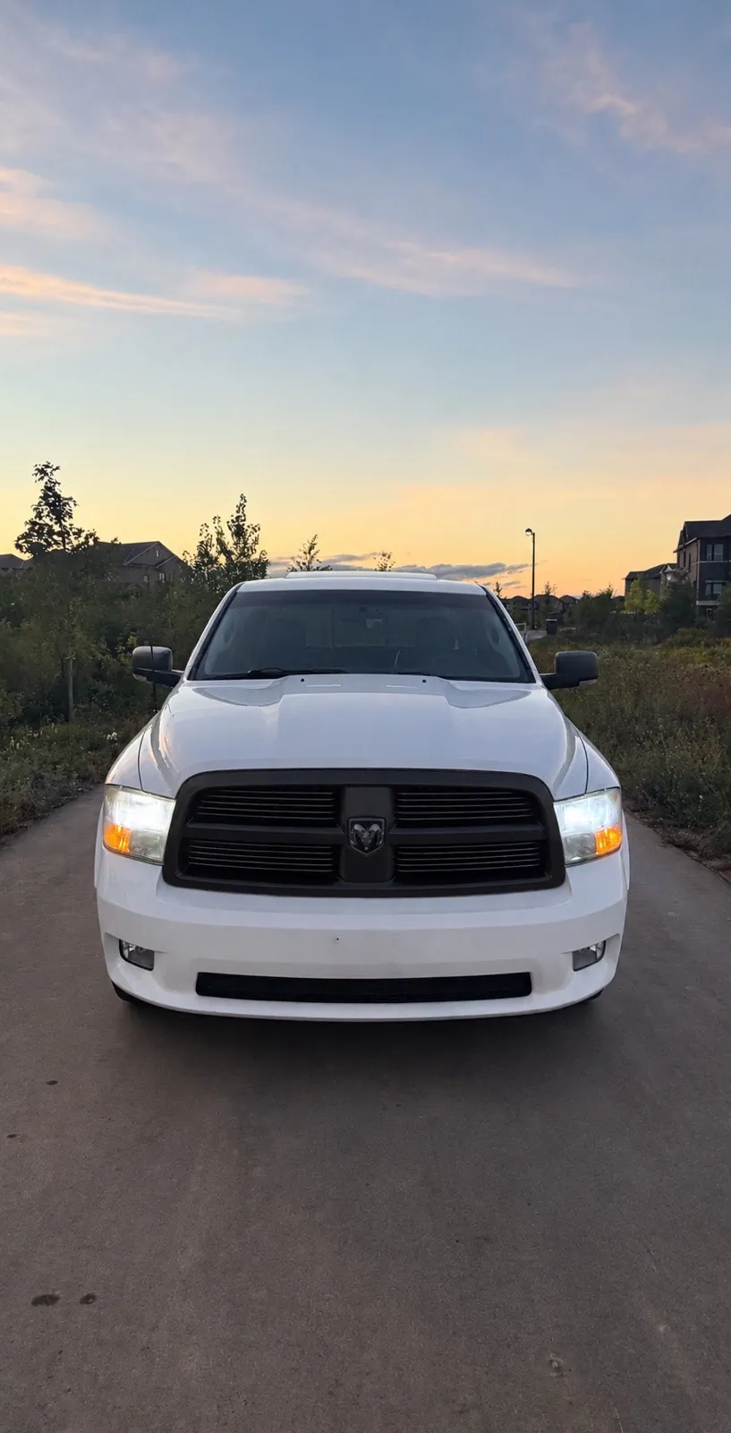 Dodge Ram 1500 2011 photo 2