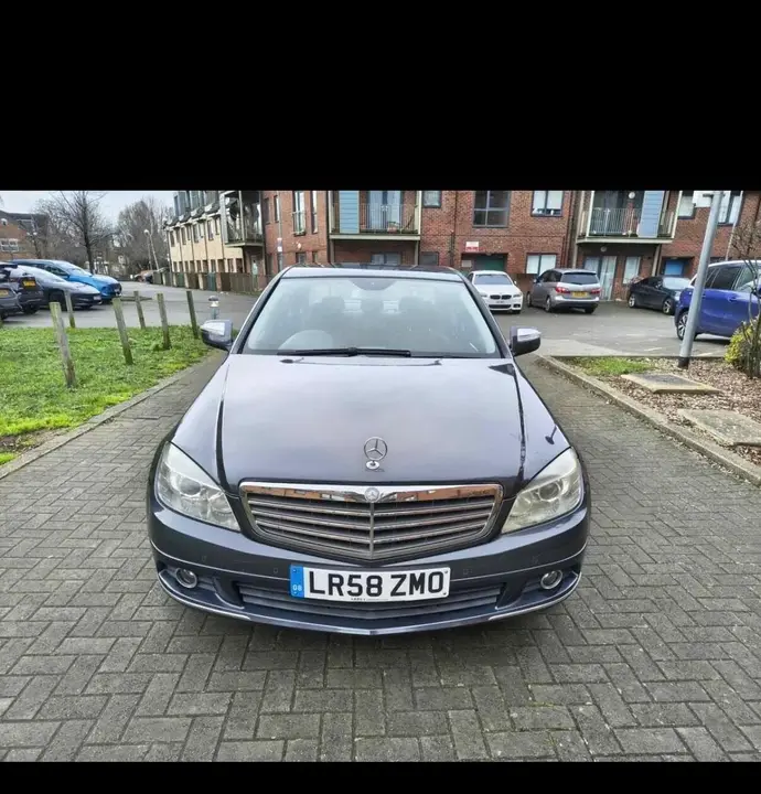Mercedes-Benz C-Class 2008 photo 2