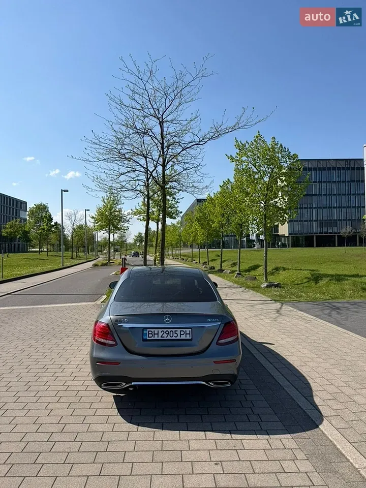 Mercedes-Benz E-Class 2017 photo 2
