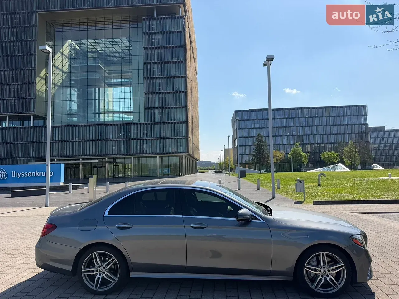 Mercedes-Benz E-Class 2017 photo 3