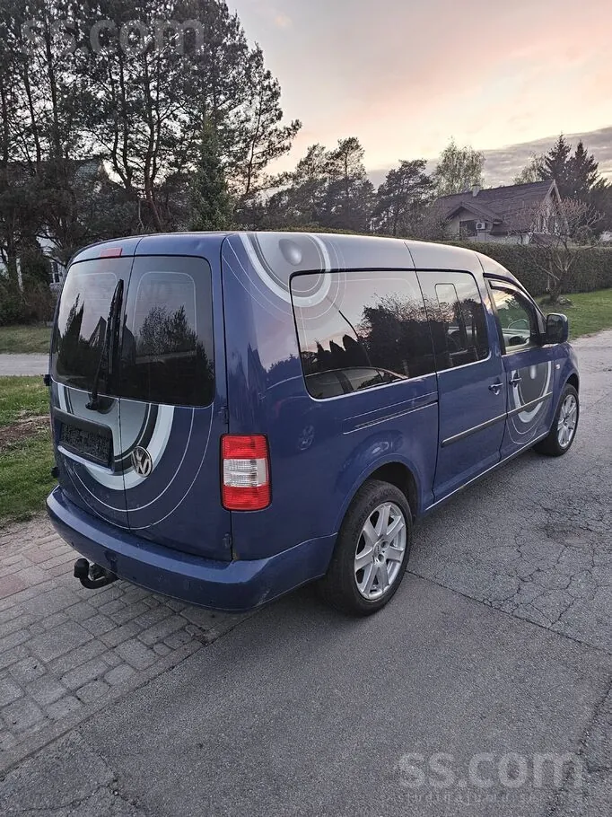 Volkswagen Caddy 2010 photo 2