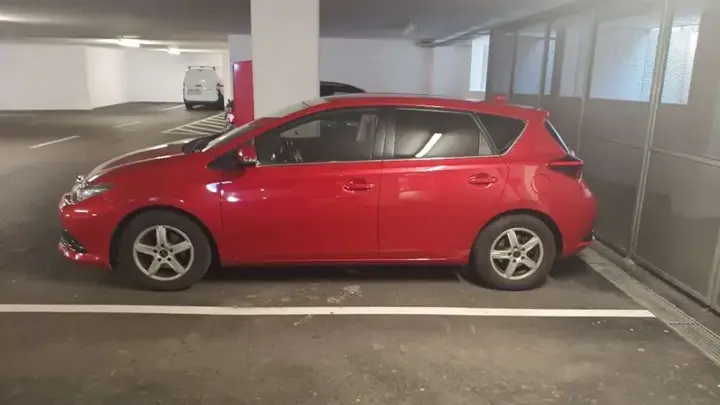 Toyota Auris 2016 photo 2