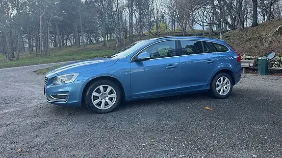 Volvo V60 2014 photo 2