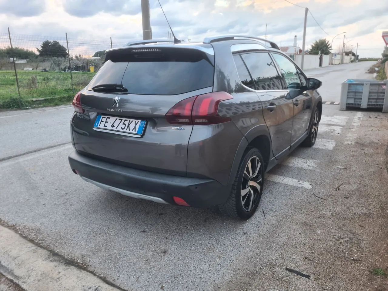 Peugeot 2008 2017 photo 2