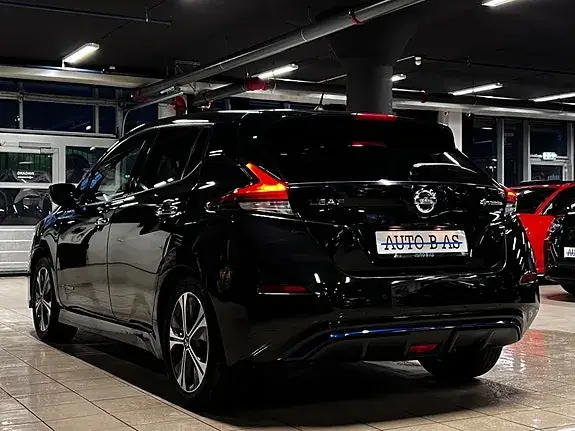 Nissan Leaf 2018 photo 3