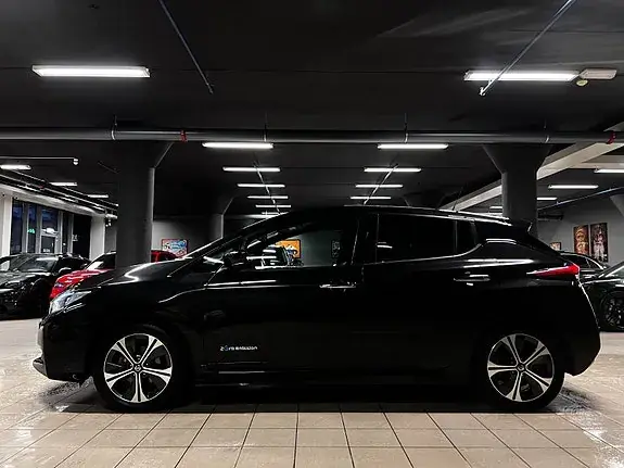 Nissan Leaf 2018 photo 2