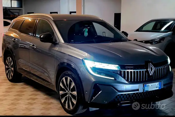 Renault Espace 2023 photo 2