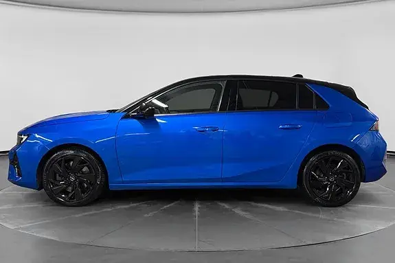 Opel Astra 2022 photo 2