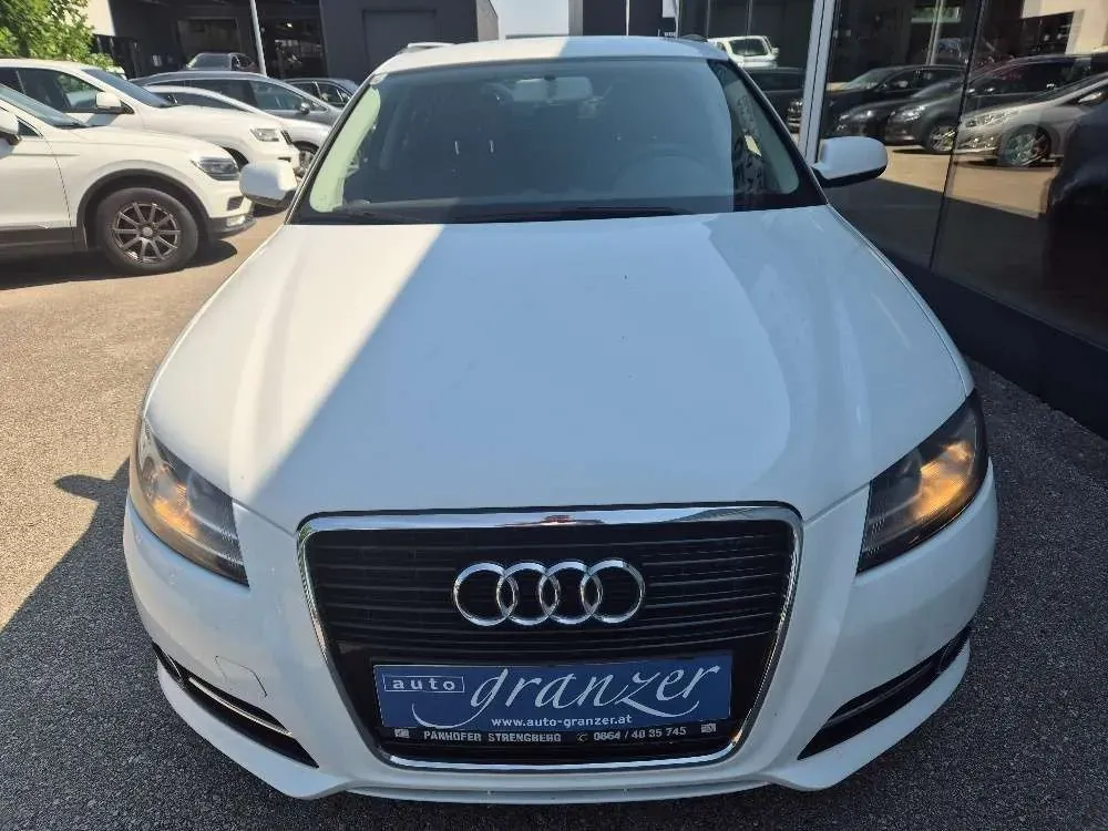 Audi A3 2011 photo 3