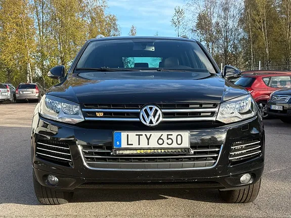 Volkswagen Touareg 2012 photo 2
