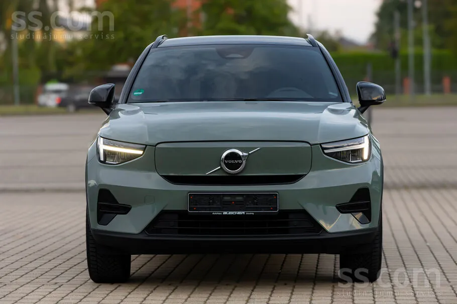Volvo Xc40 2023 photo 2