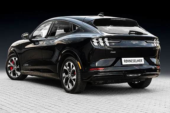 Ford Mustang Mach-E 2021 photo 4