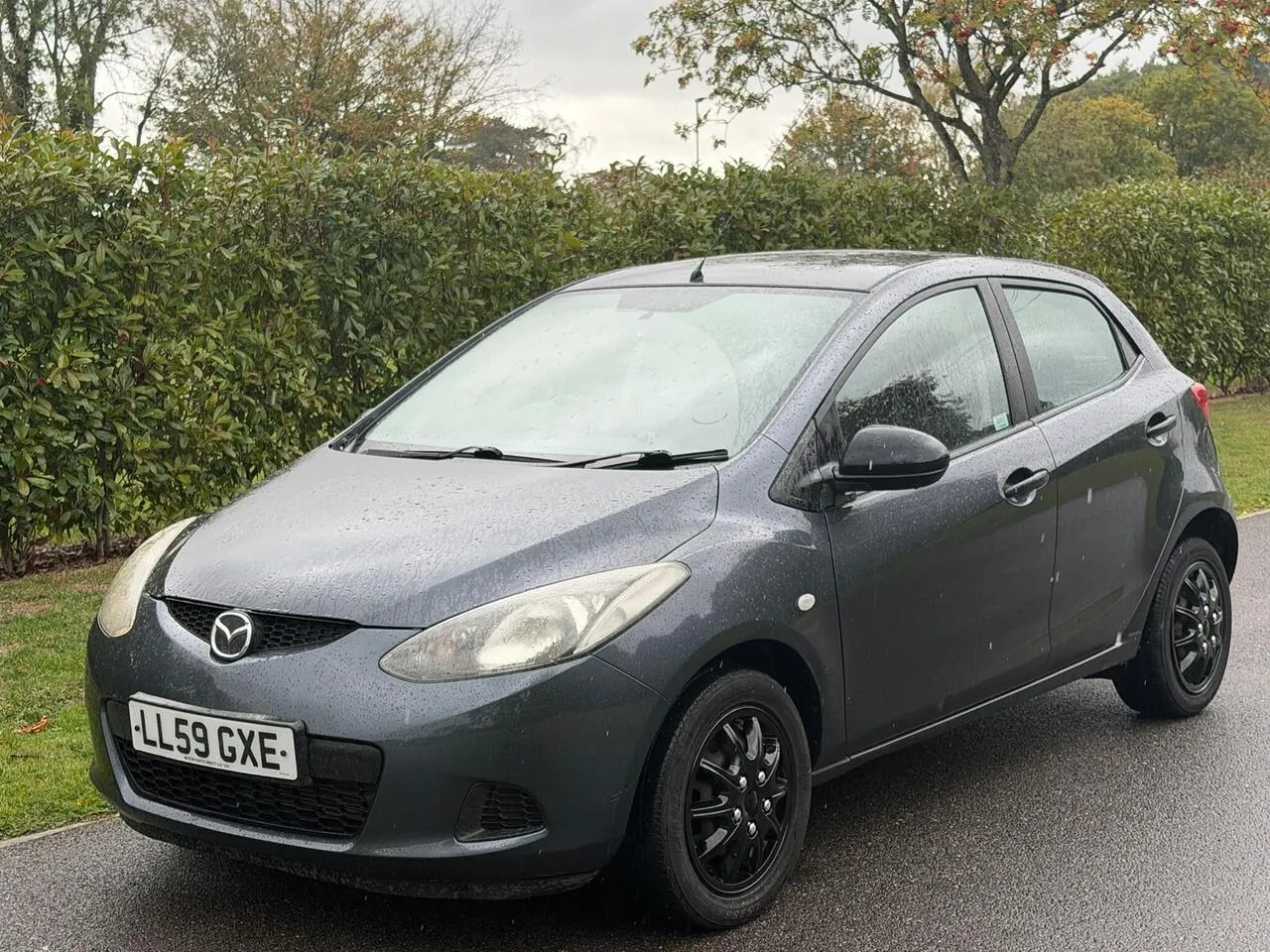 Mazda Mazda2 2010 photo 3