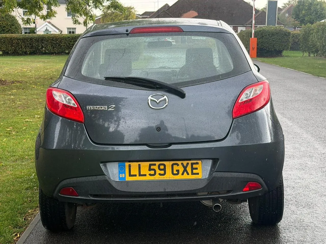 Mazda Mazda2 2010 photo 5