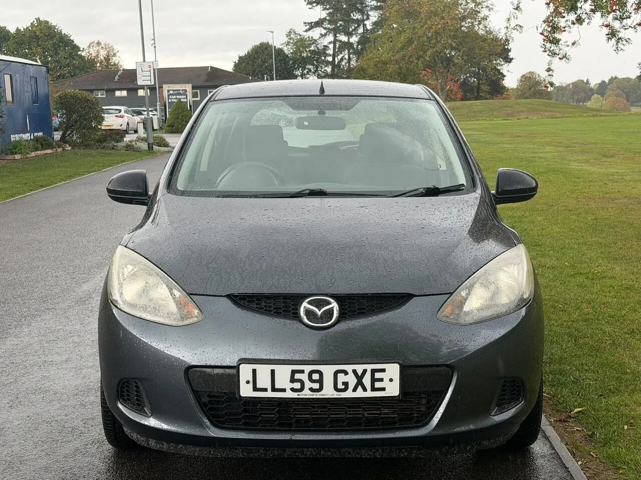 Mazda Mazda2 2010 photo 2