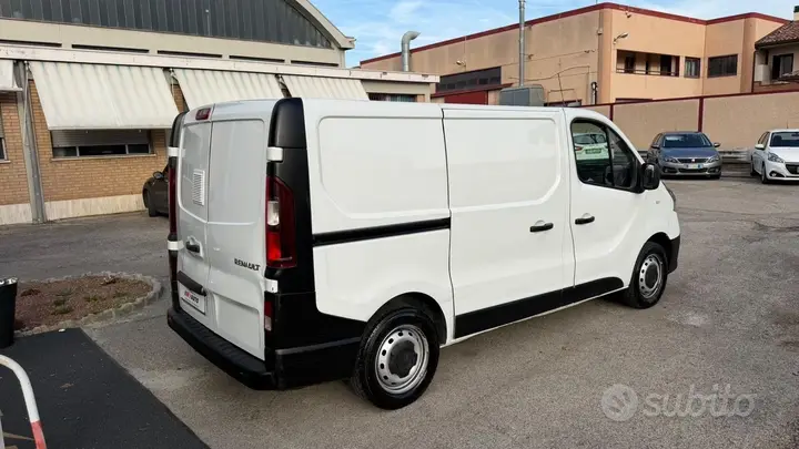 Renault Trafic 2022 photo 5