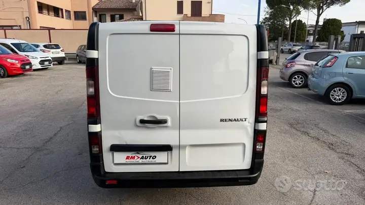 Renault Trafic 2022 photo 4