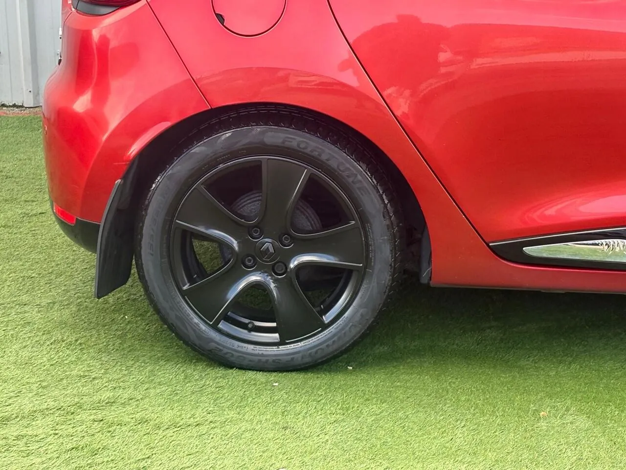 Renault Clio 2013 photo 5