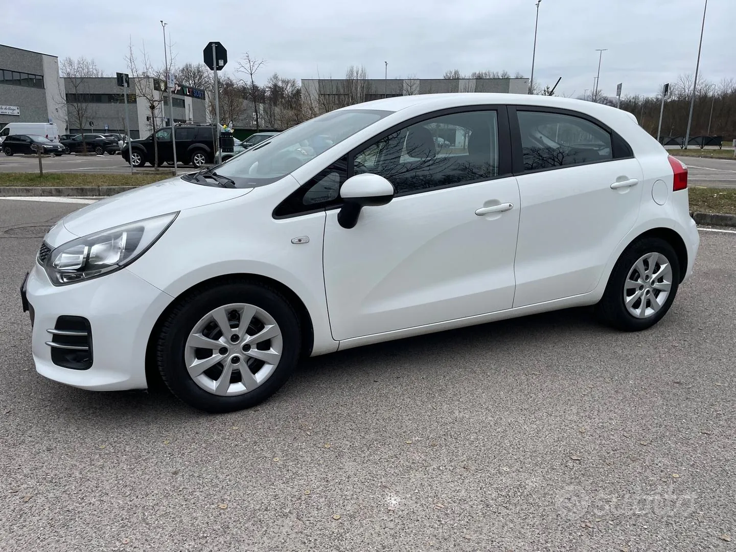 Kia Rio 2016 photo 2