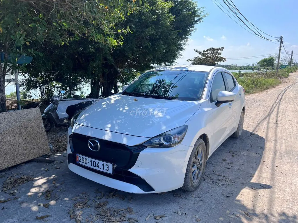 Mazda 2 2024 photo 2