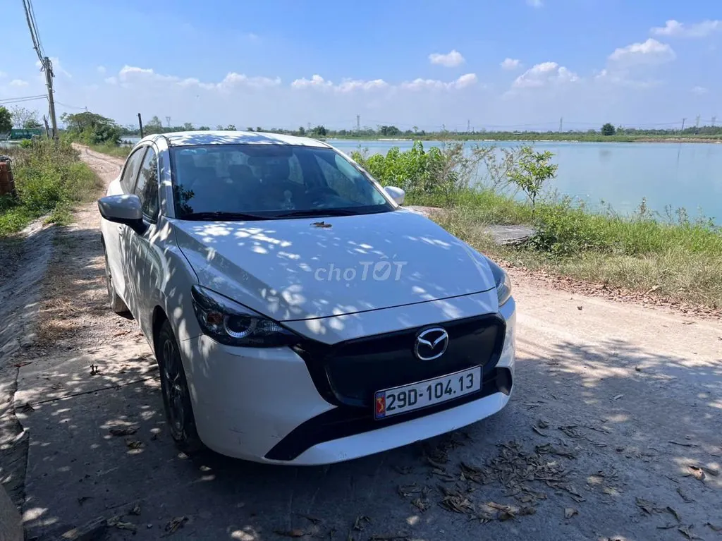 Mazda 2 2024 photo 3