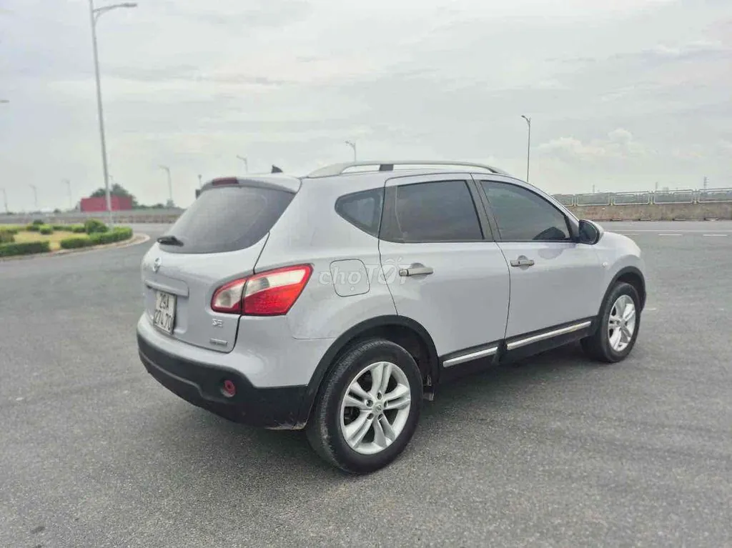 Nissan Qashqai 2010 photo 2
