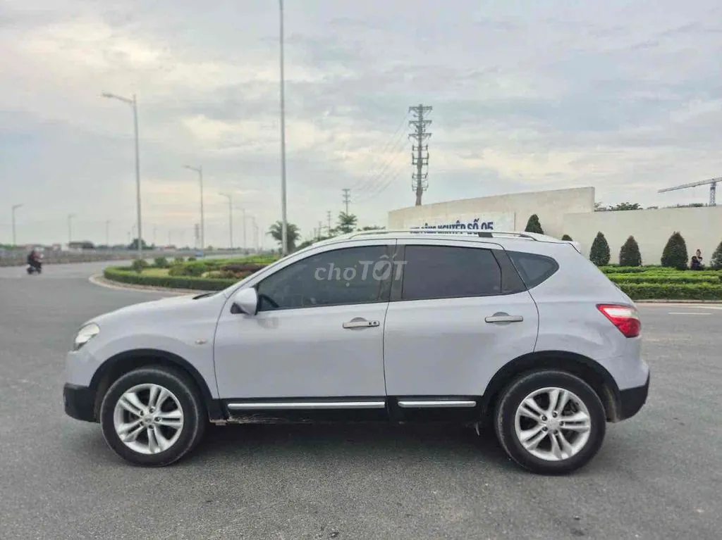 Nissan Qashqai 2010 photo 5