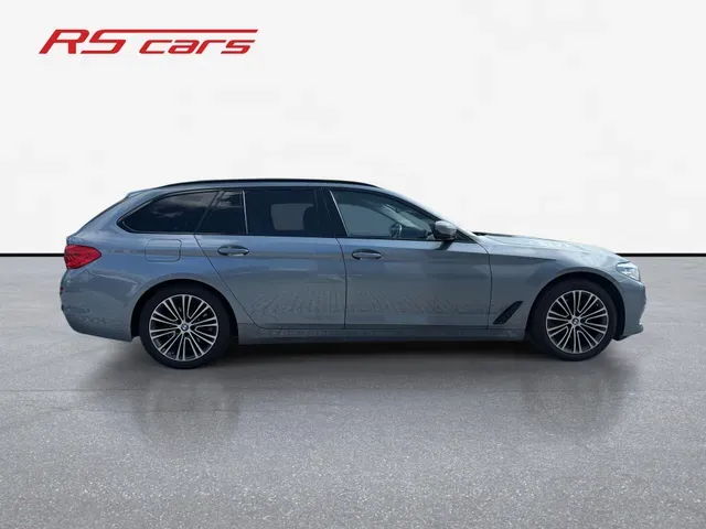 BMW 5 Series Touring 2020 photo 3