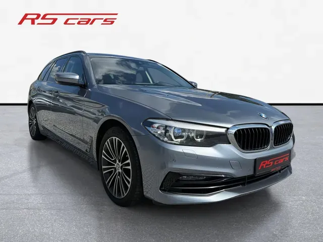 BMW 5 Series Touring 2020 photo 2