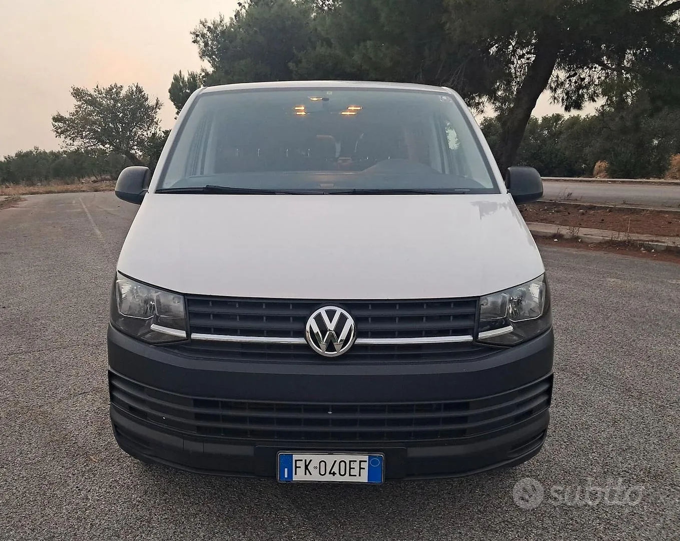 Volkswagen Caravelle 2017 photo 2