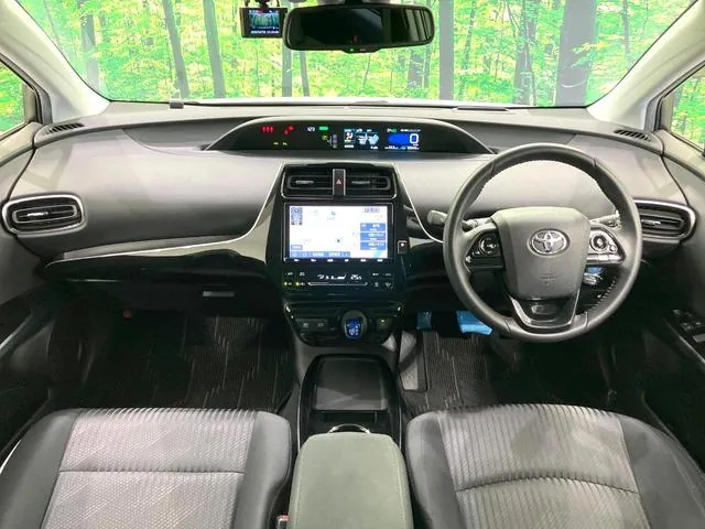 Toyota Prius 2022 photo 2
