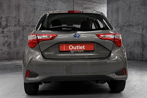 Toyota Yaris 2017 photo 3