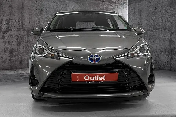 Toyota Yaris 2017 photo 2