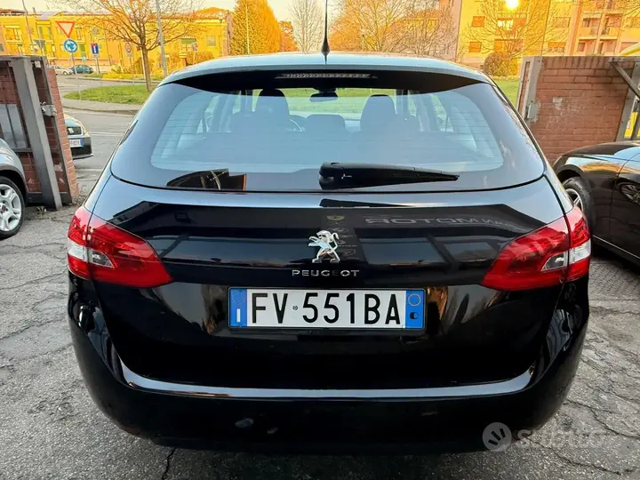 Peugeot 308 2019 photo 4