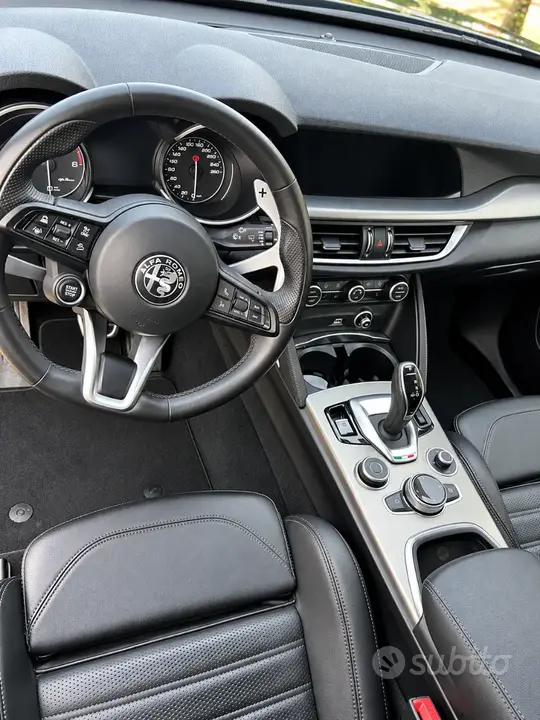 Alfa Romeo Stelvio 2022 photo 3